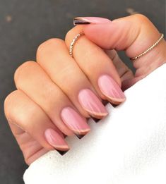 20  Elegant French Tip Fall Nail Ideas for Timeless Seasonal Beauty - WomenSew Brown Acrylic Nails, Square Nail Designs, French Nail Designs, Classy Acrylic Nails, Short Acrylic Nails Designs, Fall Nail Art, Brown Nails