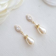 Gold Teardrop Pearl Earrings for Weddings- Ella - PoetryDesigns Simple Bridal Jewelry Sets, Pearl Wedding Jewelry Sets, Bridal Jewelry Pearl Sets, Simple Bridal Jewelry, Pearl Teardrop Earrings, Pearl Bridesmaid Jewelry, Teardrop Pearl Earrings, Pearl Pendant Earrings, Pearl Jewelry Set