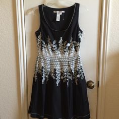 Nwot Max Edition Beautiful Embroidered Dress, Size S. Fitted Cotton Embellished Dresses, Max Studio Dress, Max Studio, Embroidered Dress, Beautiful Dress, Beautiful Dresses, Black White, Womens Dresses, Black And White