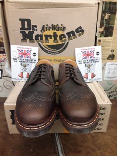 Original,  Made in England Dr Martens brogues of this quality,  unworn are certainly hard if not impossible to find. We have come across this fantastic pair in an Aztec/Gaucho crazy horse leather.  This upper is almost indestructible, wears well I  any weathers. These were made in the 1990s and are if the highest quality. They are men's size UK 10, EUR 45, US 11 Brown Wingtip Oxfords With Vibram Sole, Vintage Low-top Leather Shoes With Brogue Detailing, Vintage Brogue Leather Low-top Shoes, Vintage Derby Shoes With Brogue Detailing And Round Toe, Vintage Derby With Leather Sole And Round Toe, Vintage Derby Shoes With Brogue Detailing, Vintage Derby With Brogue Detailing And Wingtip, Vintage Derby With Wingtip And Brogue Detailing, Dr Martens Brogues