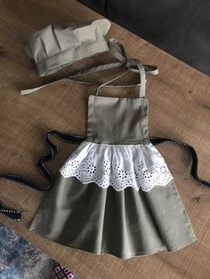 Kitchen Table Diy, Furniture Kitchen Island, Projek Menjahit, Fashion Apron, Sewing Easy Diy, Diy Play Kitchen, Cute Aprons