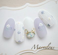 Gel Nails With Flowers, Nail Deaigns, Two Color Nails, Japan Nail Art, Japan Nail, Nail Flower, Kawaii Nail Art, Makeup Nails Designs, Nude Nail Designs