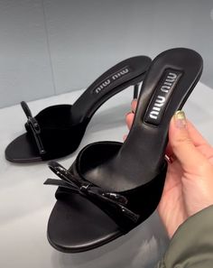 Miu Miu have some cute footwear for the girlies Dainty Shoes, Cute Footwear, 90s Girl Fashion, Fancy Heels, Instagram Luxury, Sandy Liang, Velvet Heels