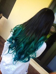 Gorgeous Green Hair Color Ideas for Beginners Blue Tips Hair, Braid Bangs, Men Undercut, 1930s Women, Chelsea Houska, Men's Cuts, Green Hair Dye, Best Hair Dye, Blue Ombre Hair