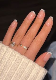 Glitter Tip Nails, Gel Nails French, Subtle Nails, Simple Gel Nails, Smink Inspiration, White Nail, Neutral Nails, Classy Nails