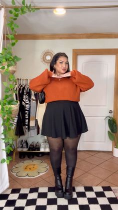 Sweater Doc Martens Outfit, Plus Size Sweater Skirt Outfit, Fall Fits Skirts, Plus Size Women Winter Outfits, Plus Size Thanksgiving Outfit Ideas 2023, Fall Outfits For Inverted Triangle Shape, Plus Size Short Skirt Outfits, Casual Thanksgiving Outfits Plus Size, Winter Skirt Outfit Plus Size