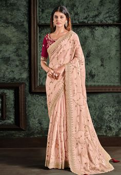 Buy Special silk Saree Party wedding wear dresses Peach satin silk saree with blouse 22007 online in USA, UK and Canada from KollyBollyEthnics.com Hairstyles For Engagement Indian Saree, Pink Sarees, Chiffon Blouses Designs, Saree Chiffon, Hairstyles For Indian Wedding, Orang India, Latest Saree Blouse, Pink Designs, Blouse Chiffon