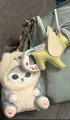 Purse Keychain Aesthetic, Rilakkuma Plushie, Keychain Aesthetic, Bug Juice, Purse Keychain, Everyday Fashion Outfits, Gaming Decor, Bag Charms