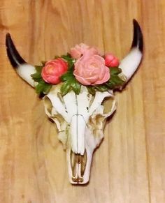 Cow Skull Cabbage Roses By Gypsy Cowgirl Chic OOAK Western Rodeo Ranch Farmhouse... Country Graduation, Ranch Farmhouse, Skull With Horns, Cowgirl Nursery, Single Girls, Longhorn Cow, Boho Cowgirl, Dangle Belly Rings, Country Girl Style