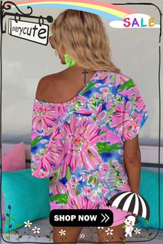 Pink Floral Print Loose Fit V Neck T Shirt V-neck T-shirt For Summer Vacation, Summer Beach Blouse With Crew Neck, Green Printed Tops For Vacation, Summer V-neck T-shirt For Vacation, Summer Crew Neck Blouse For Beach, Summer Vacation V-neck T-shirt, Summer Crew Neck Blouse For The Beach, Vacation V-neck Relaxed Fit T-shirt, Casual V-neck Top For Vacation