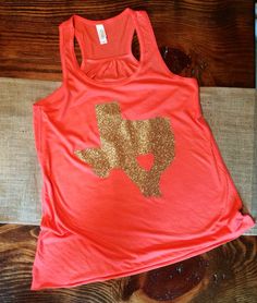 Vinyl Shirts, Cricut Ideas, Girly Girl, Country Girls, Favorite Shirts, All About Fashion, Gold Glitter, Womens Clothing Tops, Cool Shirts