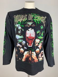 CRADLE OF FILTH 1999 T-Shirt Vintage / Canvas For A Lick of Pain / Longsleeve Shirt 🔲 SIZE: XL 🔲 PIT TO PIT: 58 cm / 22,83 inch 🔲 LENGTH: 70 cm / 27,56 inch 🔲 HOLE: No 🔲 CONDITION: view pictures 🌎 Shipping - La Poste (France) - always with tracking number ✅ France: 2-5 days ✅ Europe: 5-10 days ✅ Worldwide: 7-14 days 📸 I pay attention to provide quality pictures to ensure no returns or confusion. If you have any questions please just ask me 😊 🙏 THANK YOU 🙏 Grunge Long Sleeve T-shirt With Graphic Print, Alternative Long Sleeve Cotton T-shirt, Grunge Long Sleeve Graphic Top, Long Sleeve Grunge Graphic Top, Cotton Long Sleeve Tops For Fan Merchandise, 90s Graphic Print Long Sleeve T-shirt, 90s Long Sleeve Shirt With Graphic Print, 90s Style Long Sleeve Shirt With Graphic Print, 90s Style Long Sleeve Graphic Print Shirt