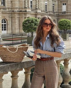 From Instagram | Style File: Livia Auer, Part 2 Ralph Lauren Outfit Aesthetic, Casual Ralph Lauren Outfits, Elevated Summer Outfits, Mode Style Anglais, Professional Fits, Fashionable Mom, 20s Style, Elevated Casual, Casual Professional