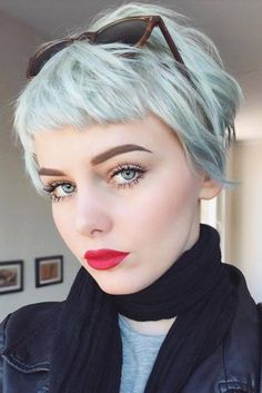 Women’s Short Haircuts With Bangs, Very Short Hair On Women, Very Short Bangs Hairstyle, Long Pixie Short Bangs, Super Short Bangs Short Hair, Micro Shag Pixie, Shaved Hair With Bangs, Short Undercut With Bangs, Pixie Haircut Micro Bangs