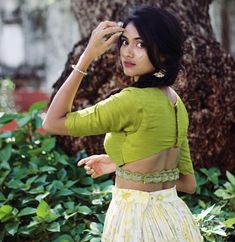 Backless Blouse Designs For Navratri, Trending Blouse Back Designs, Blouse Designs For Navratri, Blouse Back Designs, Trending Blouse, Crop Top Outfit