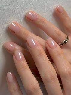 Dip Nail Natural Look, Natural Looking Gel Nails Classy, Classy Short Nail Colors, Short Clean Gel Nails, Neutral Everyday Nails, Natural Manicured Nails, Very Short Gel X Nails, Natural Looking Nails Short, No Polish Acrylic Nails