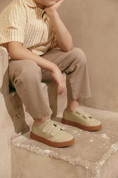 Talk about casual excellence. This version of the canvas sneakers in khaki colour comes with a beige flat sole and double adjustable hook-and-loop strap closure. Robby 2.0 sneakers are a perfect summer choice for your little boy. Khaki Colour, Beige Flats, Velvet Shoes, Sole Sneakers, Retro Shoes, Boys Sneakers, Green Shoes, Canvas Sneakers, Perfect Summer