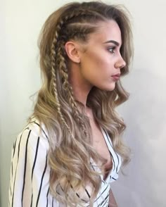 25+ Fun Hippie Hairstyles You Can Try Today 23 Side Braids For Long Hair, Braids Tutorial, Side Braid Hairstyles, Side Braid, Trending Hairstyles, Long Wavy Hair, Braids For Long Hair, Box Braids Hairstyles, Latest Hairstyles