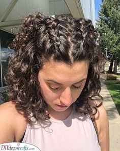 Curly Braids, Curly Hair Braids, Cute Curly Hairstyles, Curly Hair Styles Easy, Curly Hair Wig, Hairdos For Curly Hair, Peinados Fáciles Para Cabello Corto, Curly Hair Inspiration, Curly Girl Hairstyles