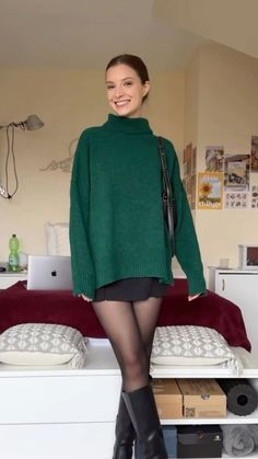 Fall Travel Outfit, Look Adidas, Estilo Indie, Cozy Fall Outfits, Skandinavian Fashion, Thanksgiving Outfits, Look Short, Outfit Inspo Casual, Date Night Outfits