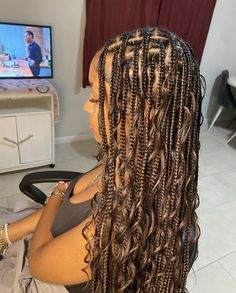 Brown Box Braids With Curls, Dark Brown Boho Knotless Braids, Black And Brown Boho Braids, Spring Braids Black Women, Light Brown Boho Braids, Dark Brown Goddess Braids, Braided Hairstyles Brown, Light Brown Box Braids, Brown Boho Braids