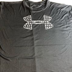 Nwt Men’s Under Armor Activewear Shirt. Has Rear Hip Pocket Under Armour Black Tops With Letter Print, Black Under Armour Top With Letter Print, Black Under Armour Tops With Letter Print, Under Armour Black T-shirt For Streetwear, Red And Black Shirt, Loose Fit Shirts, Short Sleeve Hoodie, Under Armour Shirts, Grey Tee