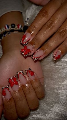 Square Nail Designs Baddie, Red And Black Nails Black Women, Nails Acrylic Red Short, Acrylic Nails With Red Design, Senior Portraits Nails, Nails Acrylic Design 2024, Red Shorties Acrylic Nails, Red Nails Birthday Set, Nail Ideas Professional