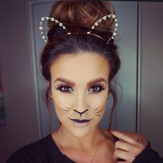 Add a pair of rhinestone-studded ears to finish off your cat costume. Cat Face Makeup, Carnaval Make-up, Make Up Diy, Make Carnaval, Halloweenský Makeup, Halloween Make-up Looks, Pumpkin Halloween Costume