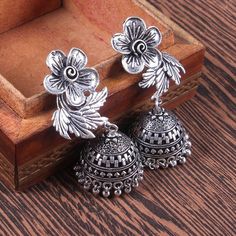 Present Beautiful Silver Earrings with Unique Design Traditional Indian Jhumkas Silver Jhumka Earrings Oxidized Jhumkas, Oxidised Earrings, Jewellery Indian, Jhumki Earrings, Jewelry Antique, Amazing Fashion, Fashion Jewelry Sets, Pretty Jewelry, Flower Stud