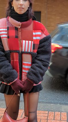 Winter Flannel Outerwear With Pockets, Comfy Cotton Outerwear With Pockets, Cozy Flannel Outerwear For Winter, Cozy Flannel Winter Outerwear, Cozy Oversized Patchwork Outerwear, Oversized Cozy Patchwork Outerwear, Winter Shopping, Upcycled Clothes, Oversized Look