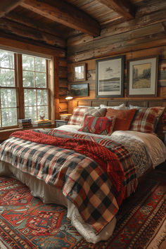 40 Western Bedroom Ideas to Bring Home the Cowboy Style Minimalist Guest Bedroom, Cozy Cabin Bedrooms, Western Bedroom Ideas, Log Cabin Bedroom, Country Style Bedroom, Log Cabin Interior, Cabin Bedroom, Western Bedroom, Cabin Interiors