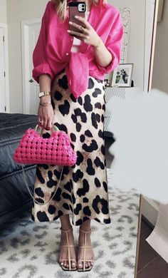 Bold Colors Fashion, Work Appropriate Outfits, Vestidos Animal Print, Animal Print Skirt, Todays Outfit, Clothing Hacks, Print Skirt, Colourful Outfits, Outfits Casuales