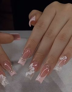 Birthday Nail Set Ideas Summer, Nails Without Charms, Nails W Gems, Quince Nails Pink, Nail Ideas With Gems, Promotion Nails, Short Quince Nails, Xv Nails, Nails Acrylic Flower