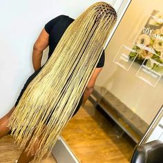 blonde knotless box braids Knee Length Knotless, Extra Long Braids, Colored Box Braids, Black Ponytail Hairstyles