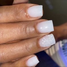 Trendy Birthday Nails Short, Square Nails With Diamonds, Square Acrylic Nails Classy, Short Nails Acrylic White, White Short Nails With Designs, Short Nails Ideas Acrylic, Nails Design Short Square, Shorties Acrylic Nails Square, Short Nail White