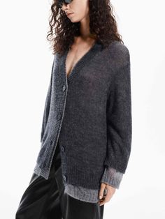 MO&Co. Women's Layered Detail Loose Cardigan Crafted with a soft and fluffy touch from a blend of wool, mohair, and polyamide. This V-neck cardigan features a unique layered design with a contrasting ribbed trim for added style. Cut in loose shape it's the perfect addition to your fall and winter wardrobe. Features : - Loose fit, fluffy touch- V-neck and button closure- Layered design with contrasting- Made from wool, mohair and other fiber blends Code: MBD3CAR006The back length of size S is 70c Loose Cardigan, Summer Cardigan, Layered Design, Holiday Wardrobe, V Neck Cardigan, Denim Flares, Casual Party, Blazer Dress, Layers Design