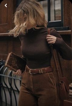 Dark Academia Aesthetic Outfit, 40s Mode, Academia Aesthetic Outfit, Dark Academia Outfits, Dark Academia Outfit, Academia Outfits, Academia Fashion, Aesthetic Outfit Ideas, Brown Pants