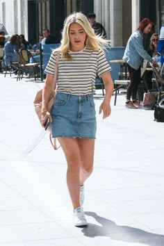 Molly King Denim Skirt Striped Tee Outfits With Denim Skirt, Tulle Skirt Outfits Casual, Climbing Outfits, Tulle Skirts Outfit, Mollie King, Skirt Outfits Summer, Casual Denim Skirt, Style Types