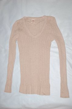 New Womens -  Sweater  see photo - same image used to represent all available sizes Size :  Small 4-6 Brand:  Faded Glory Material: 100% cotton Details: Long sleeve beige sweater, V Neck, body hugging Womens Sweater, Beige Sweater, Faded Glory, V Neck Sweater, Vneck Sweater, Neck Sweater, Sweaters For Women, Size Small, V Neck