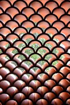 an egg shell pattern is seen through the window in this photo taken from below it