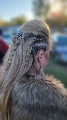 Viking Style Hair, Long Hair Mohawk, Elven Hairstyles, Hair Ext, Side Braids, Braids With Shaved Sides, Witch Hair