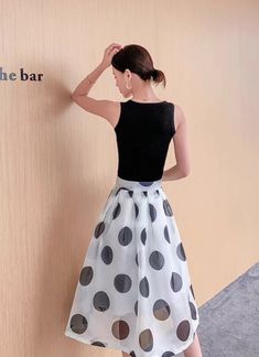 <Size>

 *Unit: cm 







 size 

 Waist 

 Length 











 S 

 64


  68 






 M 

 68 

 68 






 L 

 72 

 69 






 XL 

 76 

 69 






 2XL 

 80 

 70 













 <Material> 



 Organza Polka Dot Pleated Party Skirt, Pleated Polka Dot Skirt For Party, Polka Dot Pleated Skirt For Party, Party Polka Dot Pleated Skirt, Party Polka Dot Lined Skirt, Fluffy Skirt, Waist Length, Polka Dot, Polka Dots