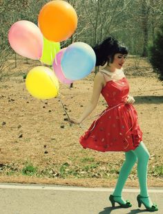 Marcaron Green Tights + Red dress ~ unbelievable cute! Colorful Tights, Modcloth Style Gallery, Pantyhose Fashion, Quirky Fashion, Fashion Gallery, Colorful Fashion, Get Inspired