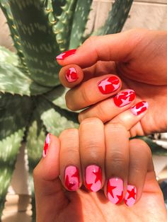 After Valentines Nails, Pink And Red Valentine Nails Short, Half Pink Half Red Nails, Short Nail Designs Heart, Red And Pink Nails Valentines Day, Red Gingham Nails, Pink And Red Nails Short, Hot Pink Valentines Nails, Nail Inspiration Summer 2024 Square