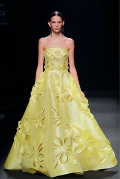 Cut out floral motif strapless ballgown - HerTrove Yellow Wedding Guest Dress, Yellow Couture, Yellow Ballgown, Isabel Sanchis, Yellow Gown, Elegant Ball Gowns, Dress Name, Printed Gowns, One Shoulder Gown