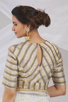 Trendy Blouse Designs 2023, Latest Saree Blouse Designs 2023, Saree Blaus Design Latest, Blouses Patterns For Sarees, Strip Blouse Design, Stripe Blouse Designs, Strip Blouse Design For Saree, Stripes Saree Blouse Designs, Tissue Blouse Designs Latest