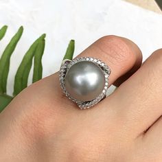 Formal Gray Tahitian Pearl Jewelry, Luxury Gray Jewelry For Formal Occasions, Gray Luxury Jewelry For Formal Occasions, Elegant Gray Rings For Gifts, Elegant Gray Wedding Rings, Pearl Cluster Ring, Saint Jewelry, Diamond Bracelet Design, Anniversary Wedding Band