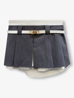 Introducing the gstaad skirt, cut from premium fabric with a metal buckle belt. Contrast color adds flair to this short, pleated skirt, featuring a flattering silhouette for women. Short Pleated Skirt, Gray Skirt, Buckle Belt, Stage Outfits, Premium Fabric, Metal Buckles, Belt Buckles, Pleated Skirt, Contrasting Colors