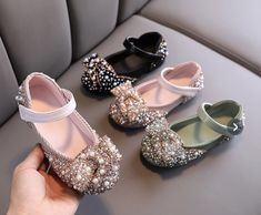 Pearl Shoes, Fashion Shoes Heels, Girls Dress Shoes, Floral Accessories Hair, Rhinestone Shoes, Princess Shoes, Children Shoes, Rhinestone Designs, Comfy Shoes