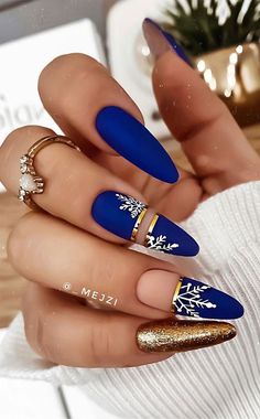 Blue And Gold Winter Nails, Gold Winter Nails, Blue Christmas Nails, Snowflake Nails, Royal Blue And Gold